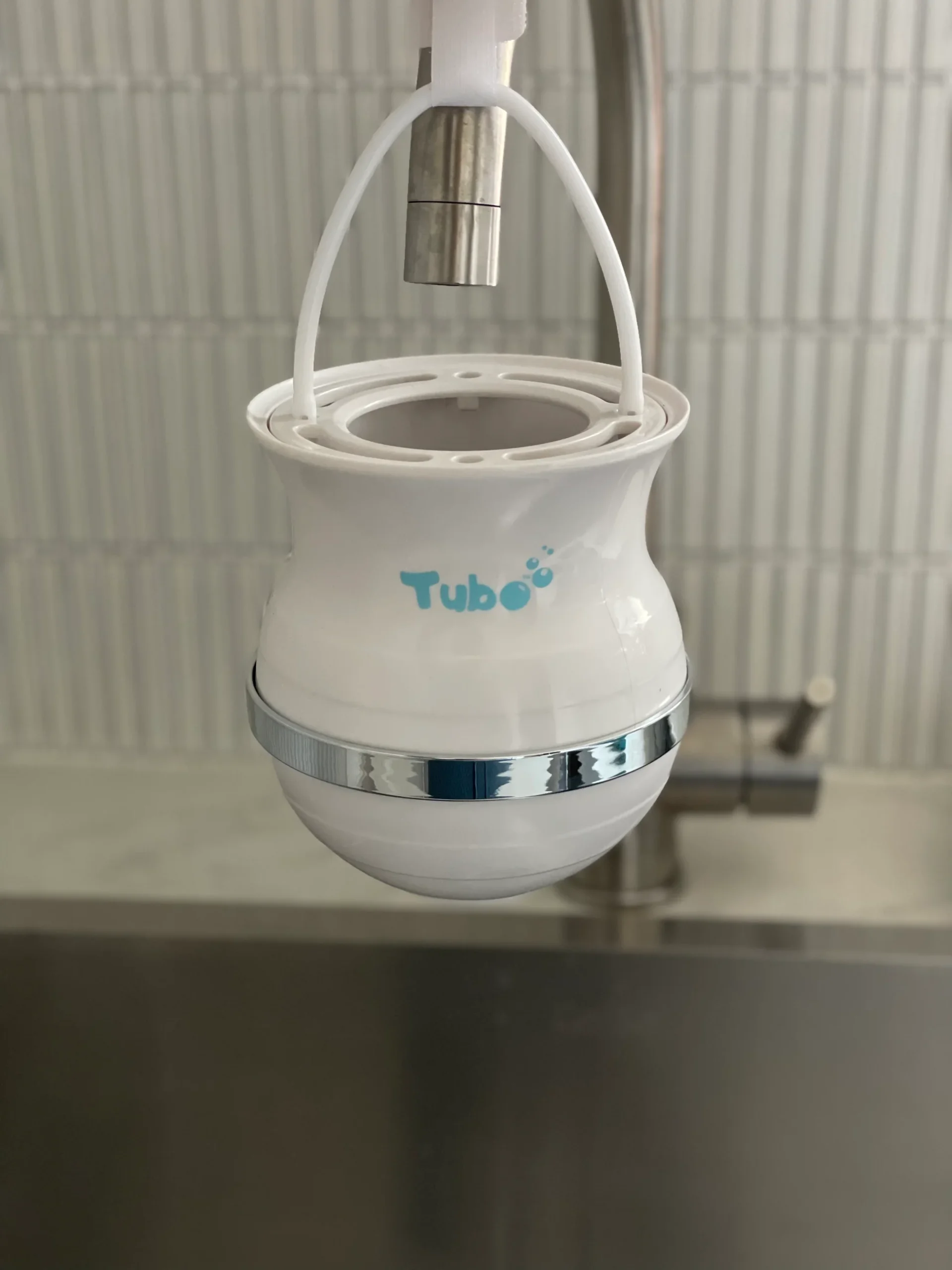 Bath tub water filter for baby